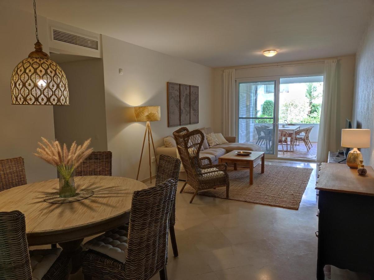 Costalita On The Beach - 3 Bedroom Cosy Apartment Estepona Exterior photo