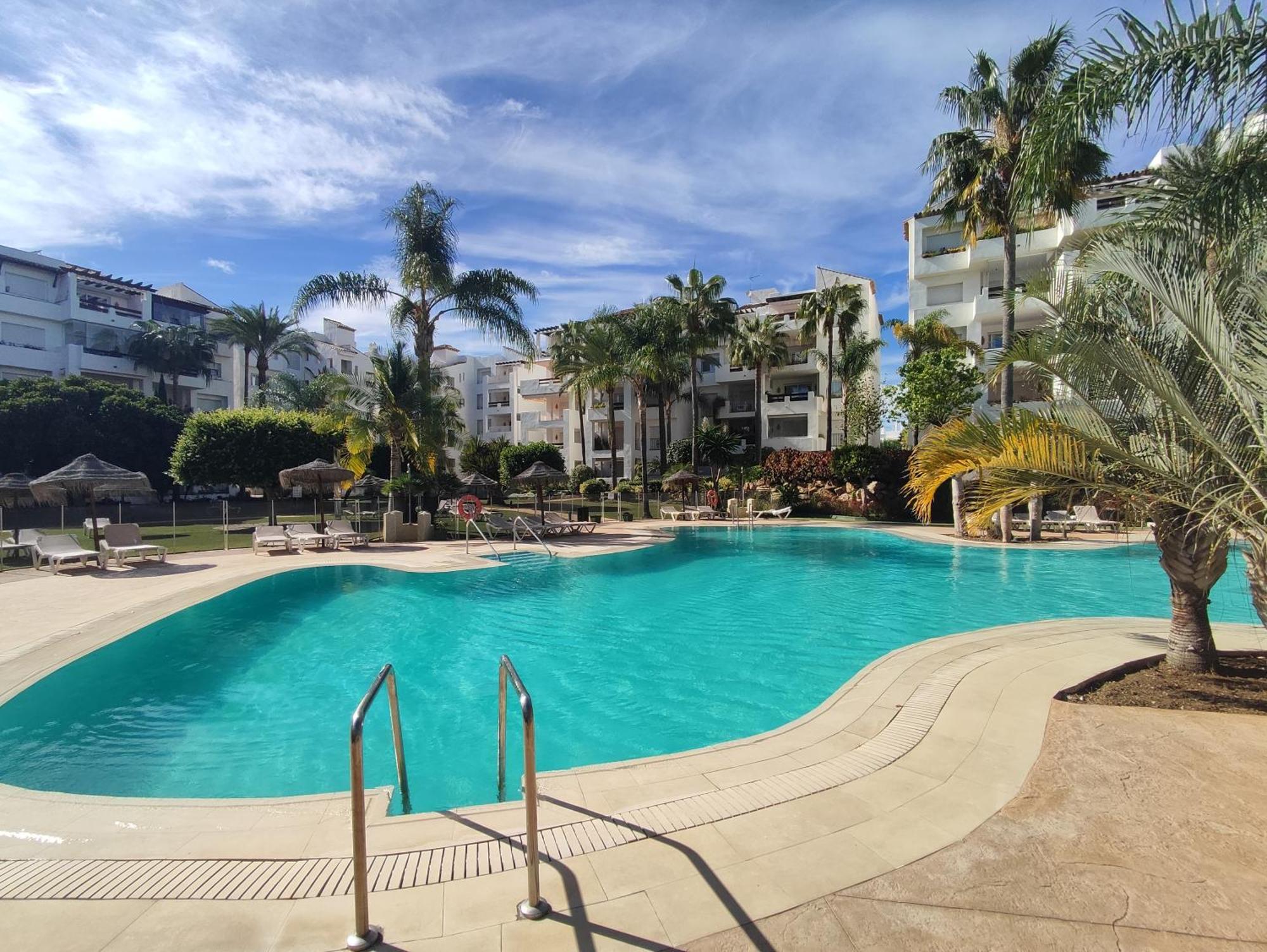 Costalita On The Beach - 3 Bedroom Cosy Apartment Estepona Exterior photo
